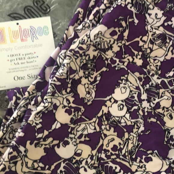 LuLaRoe Pants - Skeletons OS Lularoe leggings bnwt LuLaRoe Pants - Skeletons OS Lularoe leggings bnwt